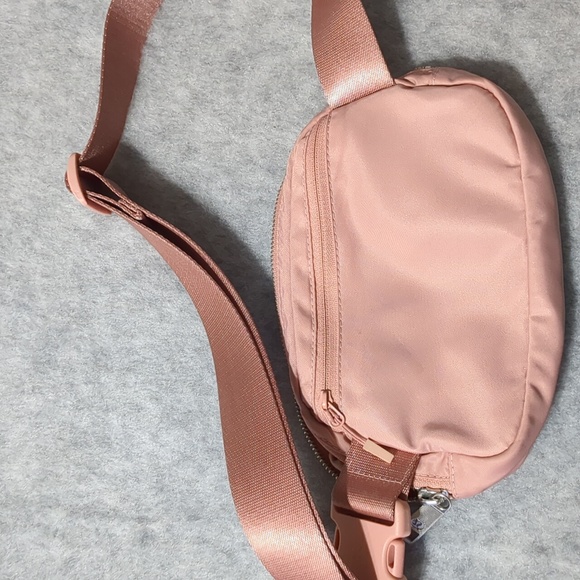 Lululemon Pastel pink original everywhere belt bag And Crossbody Bag - Picture 6 of 12